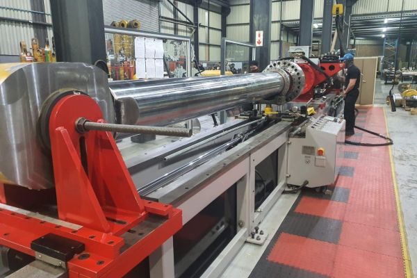 Cylinder repair bench